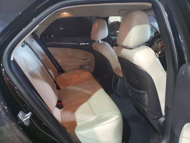 Фото 10 с аукциона – 2018 CHRYSLER 300 с VIN 2C3CCAKG0JH165231