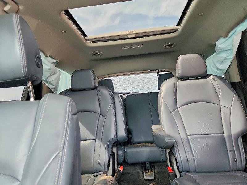 Photo 10 from auction – 2019 BUICK ENCLAVE with VIN 5GAEVAKW2KJ309966