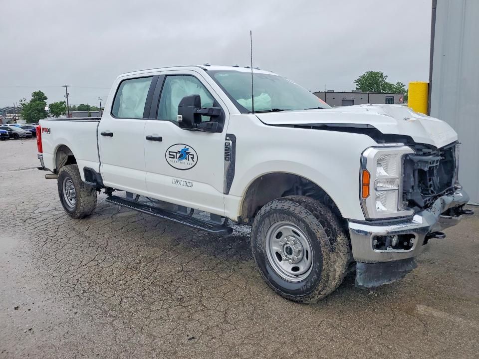 Foto 4 de la subasta – 2024 FORD F250 con VIN 1FT7W2BA4REF92145
