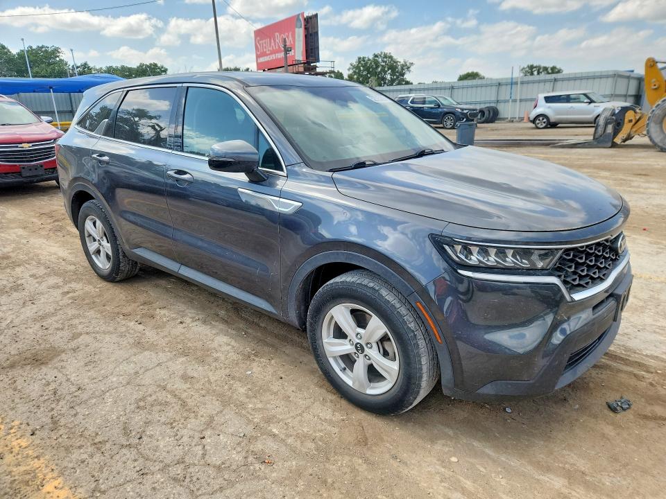 Photo 4 from auction – 2021 KIA SORENTO with VIN 5XYRG4LC1MG031502