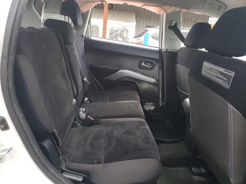 Photo 11 from auction – 2010 MITSUBISHI OUTLANDER with VIN JA4AT2AW2AZ007243