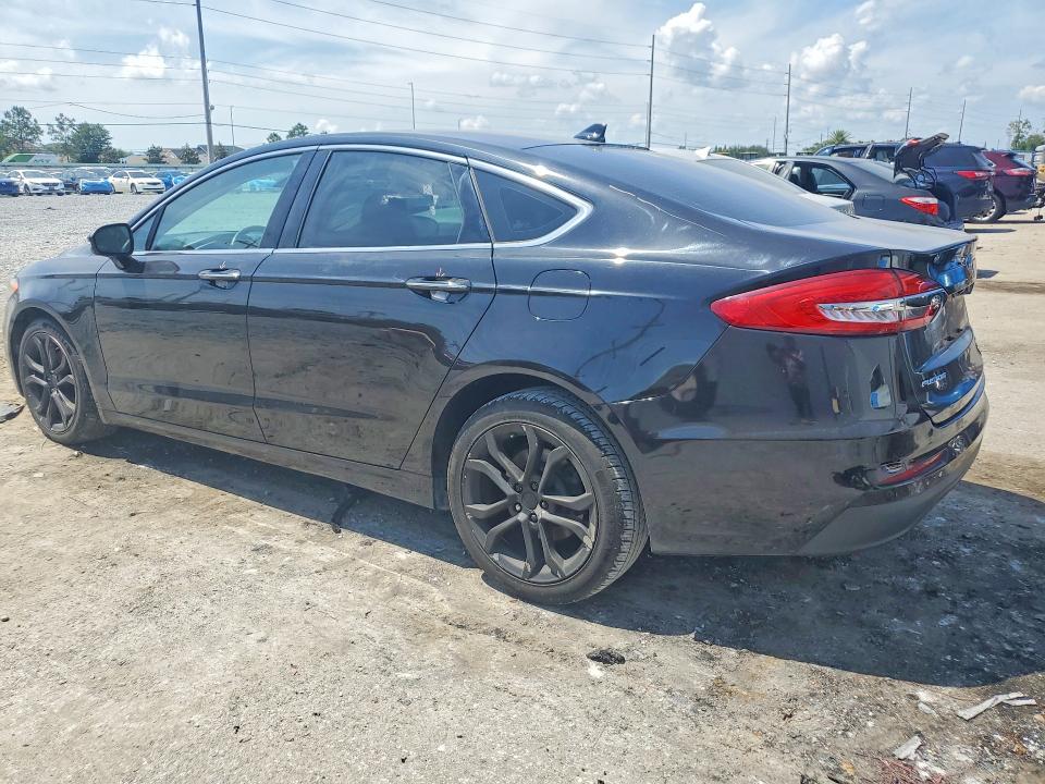 Photo 2 from auction – 2019 FORD FUSION with VIN 3FA6P0CD0KR236872