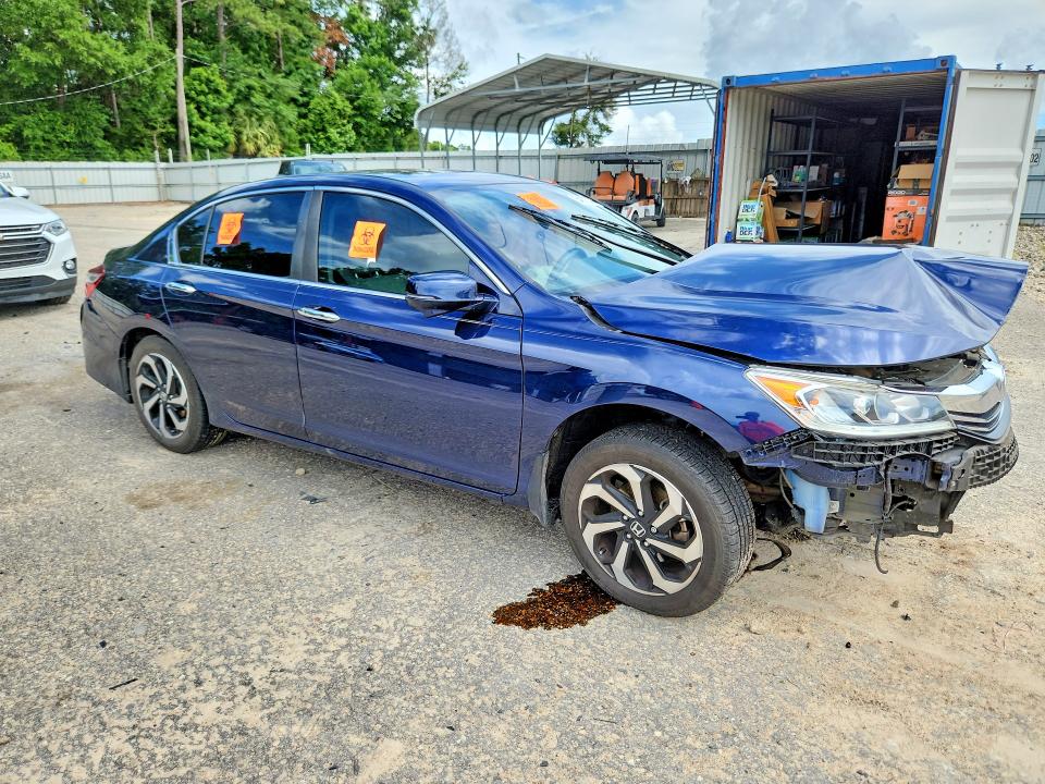 Photo 4 from auction – 2016 HONDA ACCORD with VIN 1HGCR2F71GA024784