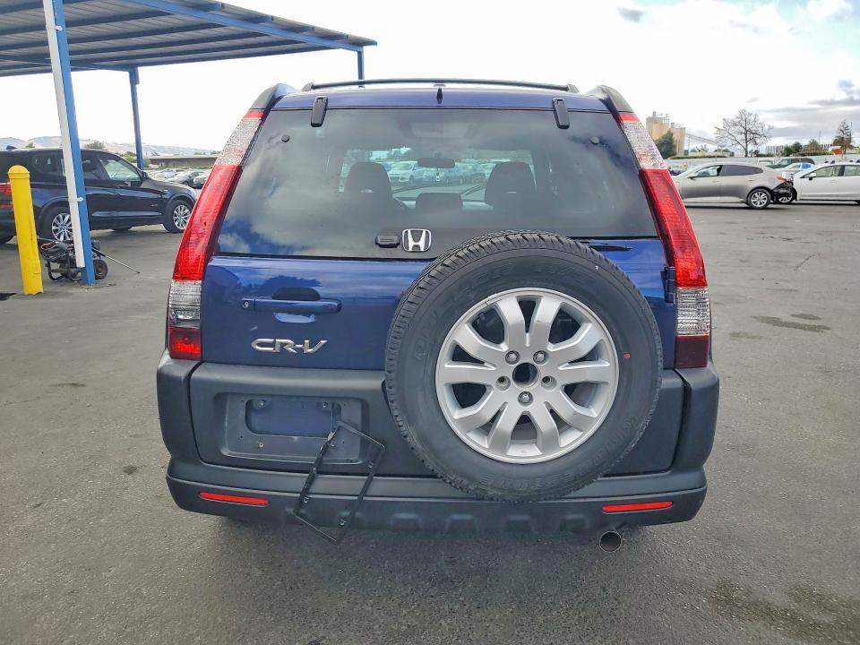 Photo 6 from auction – 2005 HONDA CR-V with VIN JHLRD788X5C054199