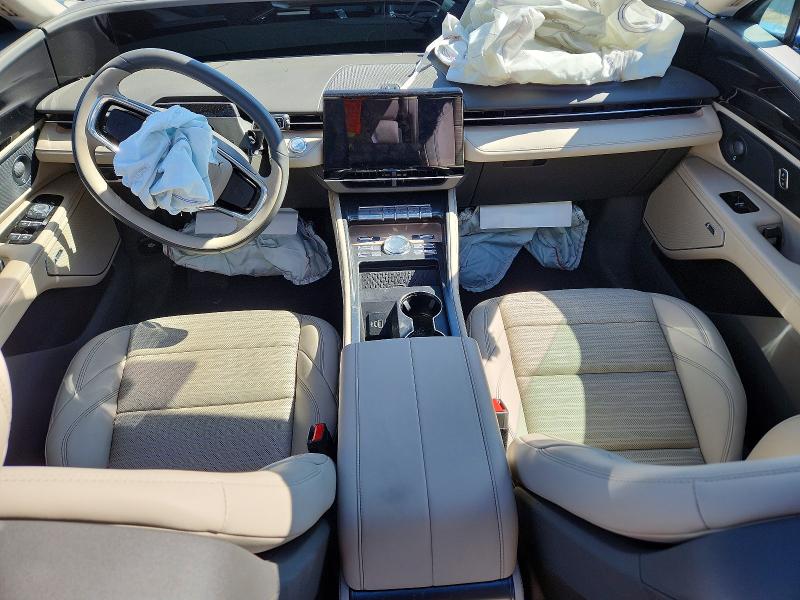 Photo 8 from auction – 2025 LINCOLN NAUTILUS with VIN 5LMPJ8KA7SJ897890