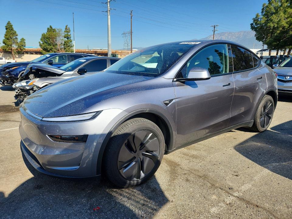 TESLA MODEL Y 2026 с VIN 7SAYGDED6TA430588 - Фото с аукциона