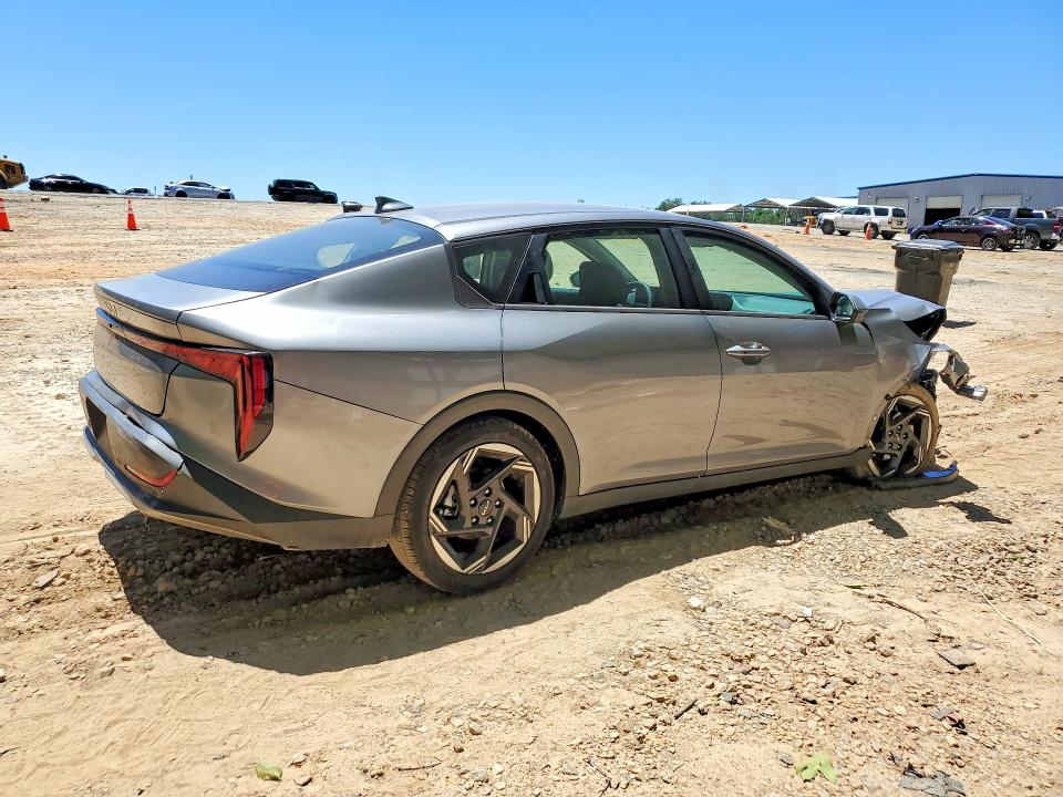 Foto 3 de la subasta – 2025 KIA K4 con VIN 3KPFU4DE9SE116514