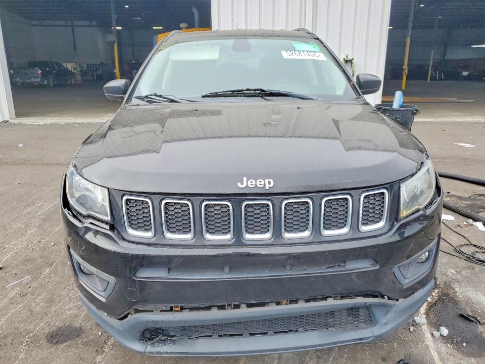 Foto 5 de la subasta – 2018 JEEP COMPASS con VIN 3C4NJCBBXJT182698