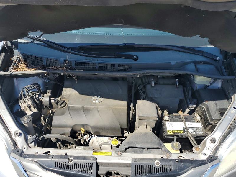 Снимка 12 от търг – 2014 TOYOTA SIENNA с VIN 5TDDK3DC0ES093088