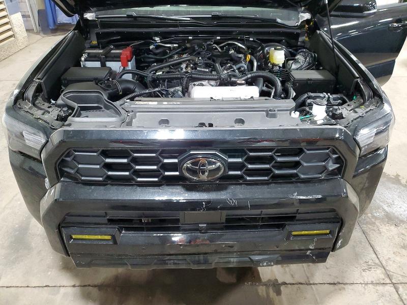 Photo 11 from auction – 2026 TOYOTA 4RUNNER with VIN JTEVA5BRXT5083757