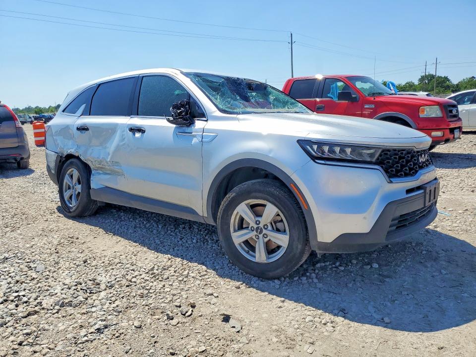 Photo 4 from auction – 2022 KIA SORENTO with VIN 5XYRG4LC3NG150136