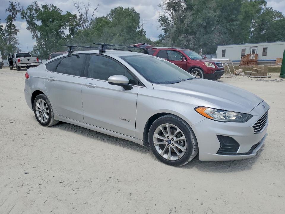 Photo 4 from auction – 2019 FORD FUSION with VIN 3FA6P0LU7KR109259