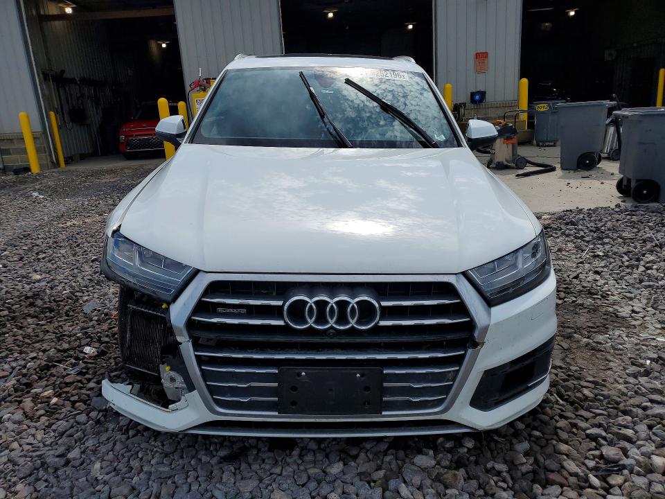Foto 5 de la subasta – 2019 AUDI Q7 con VIN WA1LAAF77KD000359