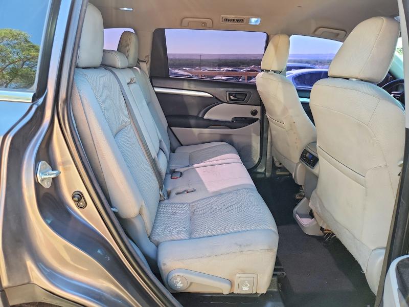 Photo 10 from auction – 2016 TOYOTA HIGHLANDER with VIN 5TDZKRFH4GS128543