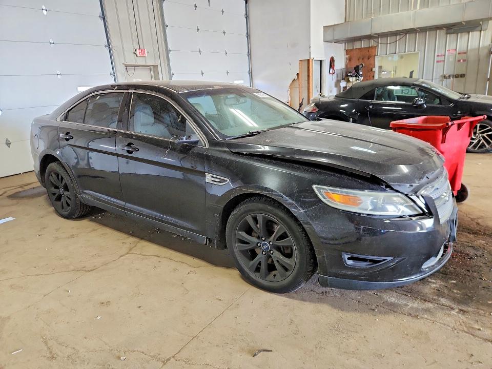 صورة رقم 4 من المزاد - 2010 FORD TAURUS مع VIN 1FAHP2EW7AG135711