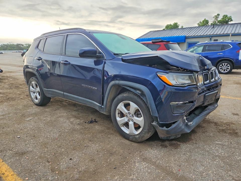 Photo 4 from auction – 2018 JEEP COMPASS with VIN 3C4NJDBB6JT232082