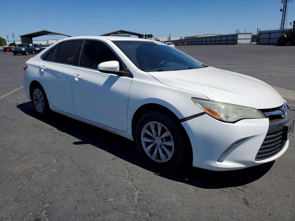 Photo 4 from auction – 2016 TOYOTA CAMRY with VIN 4T4BF1FK5GR584129