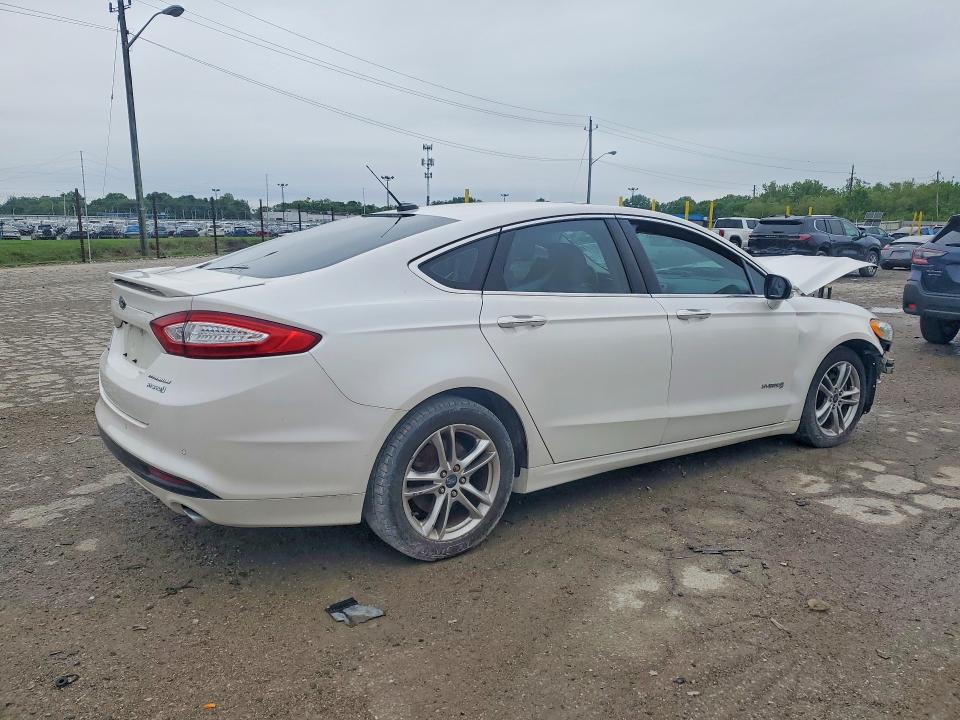 Photo 3 from auction – 2016 FORD FUSION with VIN 3FA6P0RU0GR165736
