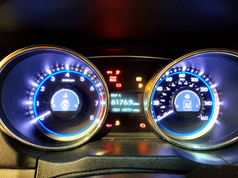 Photo 9 from auction – 2011 HYUNDAI SONATA with VIN 5NPEB4AC3BH302114