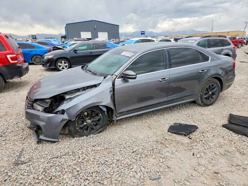 VOLKSWAGEN PASSAT 2016 with VIN 1VWAT7A31GC033530 - Photo from auction