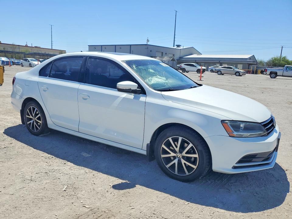 Photo 4 from auction – 2017 VOLKSWAGEN JETTA with VIN 3VWDB7AJ6HM336236