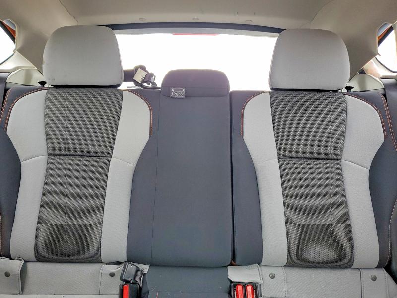 Photo 10 from auction – 2018 SUBARU CROSSTREK with VIN JF2GTADC6JH336885