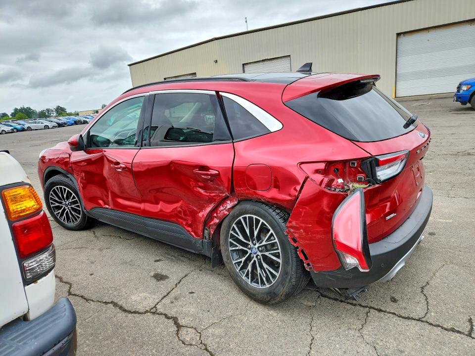 Photo 2 from auction – 2022 FORD ESCAPE with VIN 1FMCU0KZ0NUB95722