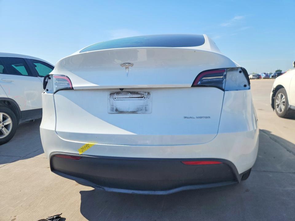 Zdjęcie 6 z aukcji – 2023 TESLA MODEL Y z VIN 7SAYGDEE8PA095431