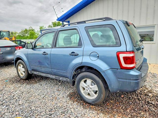 Photo 2 from auction – 2010 FORD ESCAPE with VIN 1FMCU0C72AKA02005