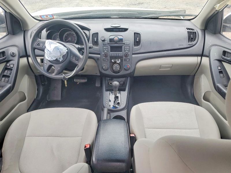 Фото 8 с аукциона – 2010 KIA FORTE с VIN KNAFU4A25A5046690