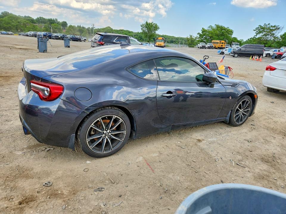 Photo 3 from auction – 2017 TOYOTA 86 with VIN JF1ZNAA19H8706733