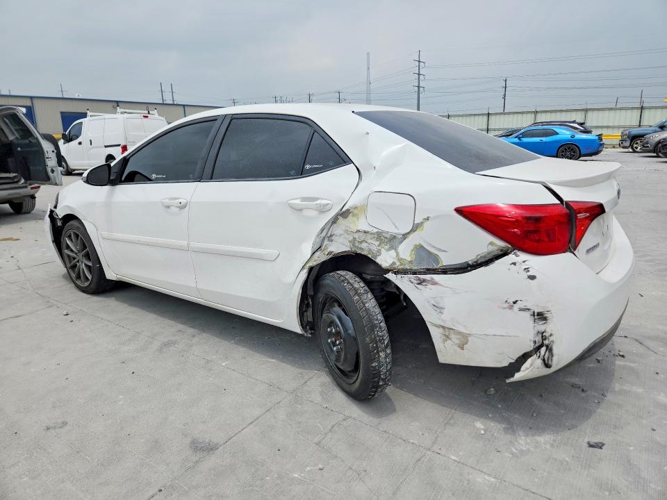 Photo 2 from auction – 2018 TOYOTA COROLLA with VIN 2T1BURHE2JC042341