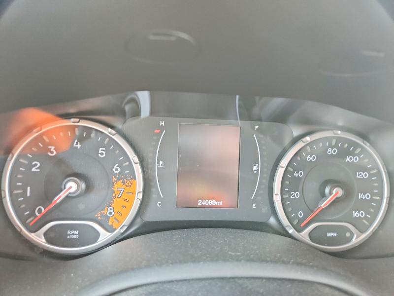 Photo 9 from auction – 2018 JEEP RENEGADE with VIN ZACCJABB8JPJ43995