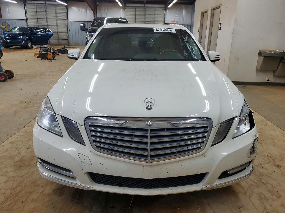 Photo 5 from auction – 2012 MERCEDES-BENZ E with VIN WDDHF5KB0CA559498
