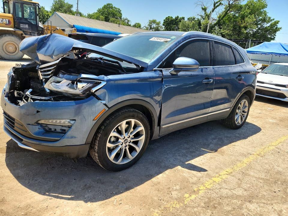 LINCOLN MKC 2018 with VIN 5LMCJ2C90JUL07512 - Photo from auction