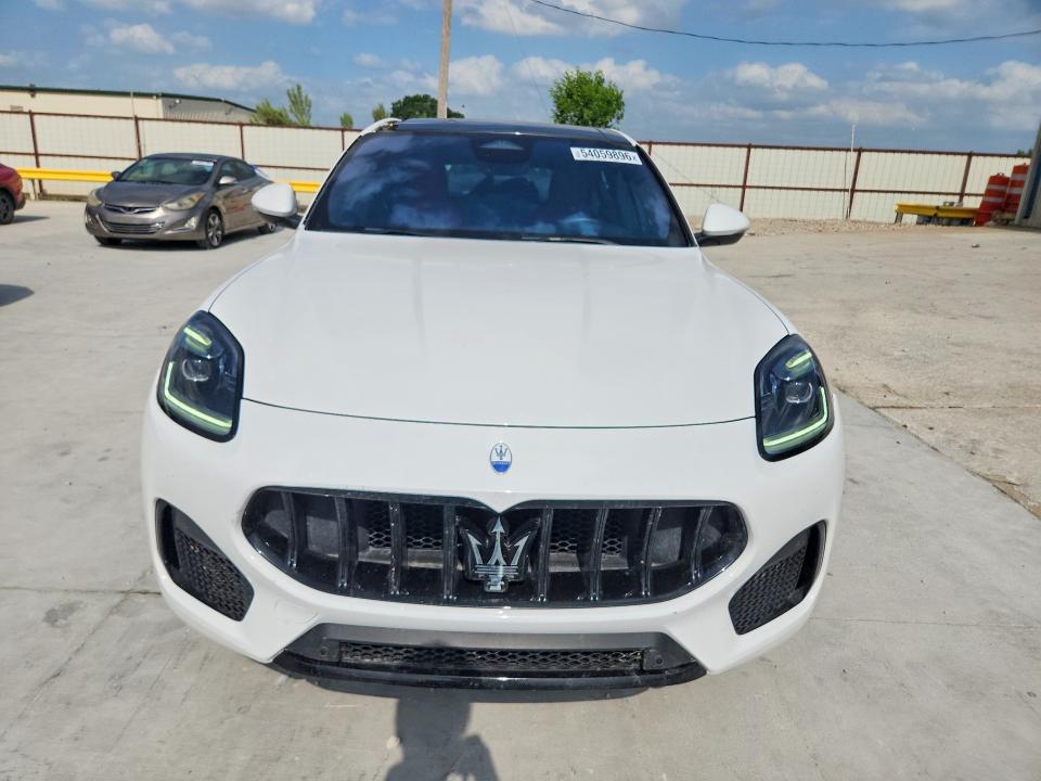 Photo 5 from auction – 2023 MASERATI GRECALE with VIN ZN682AVM0P7427399