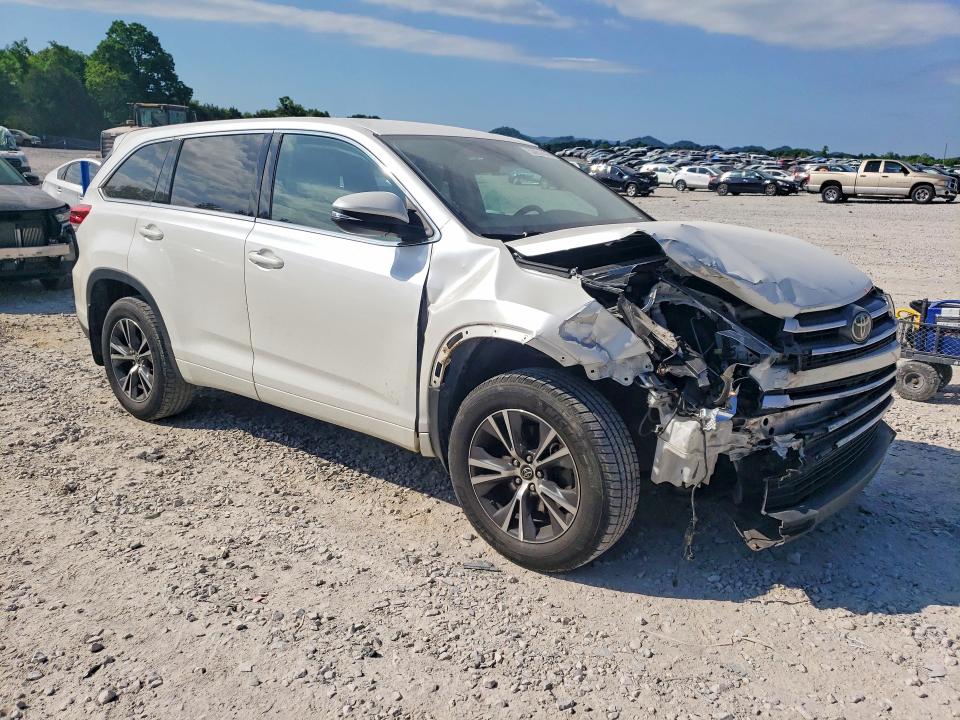 Photo 4 from auction – 2018 TOYOTA HIGHLANDER with VIN 5TDBZRFH0JS801610