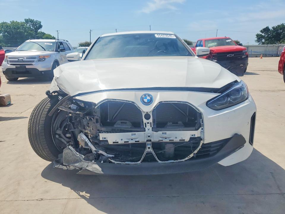 Foto 5 de la subasta – 2024 BMW I4 con VIN WBY43AW06RFT37271
