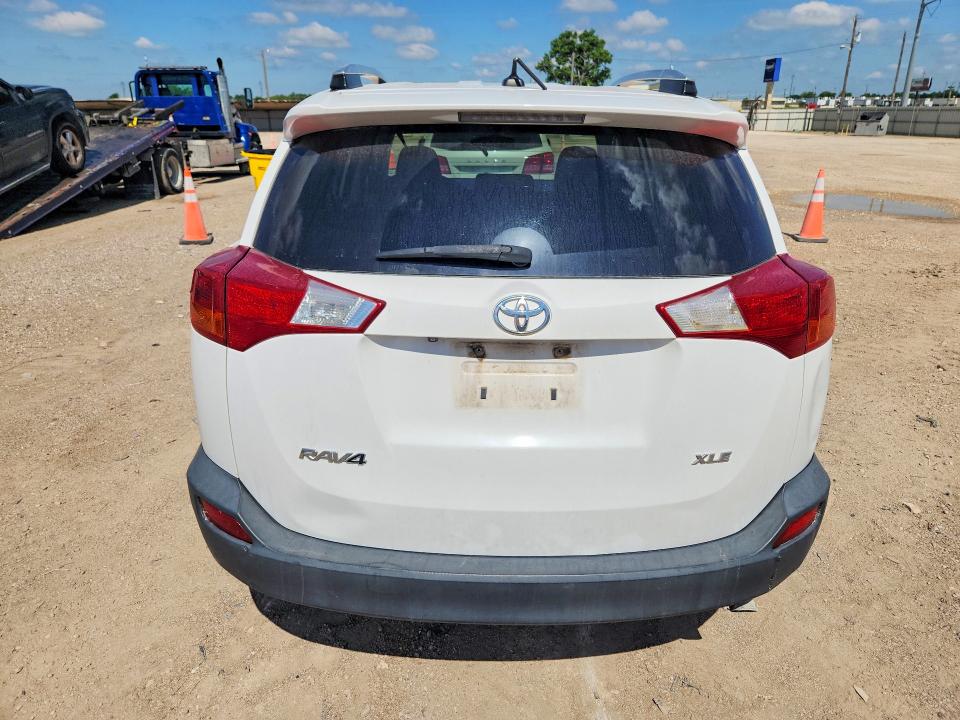 Photo 6 from auction – 2015 TOYOTA RAV4 with VIN 2T3WFREV6FW214044