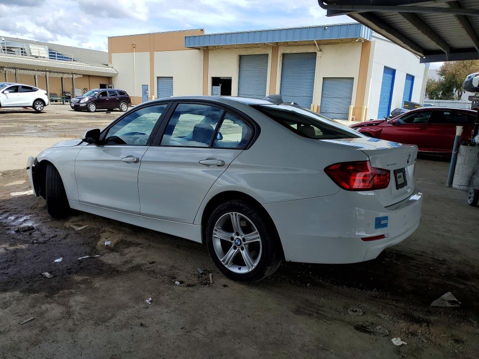 Photo 2 from auction – 2015 BMW 320 with VIN WBA3B1C51FK138824