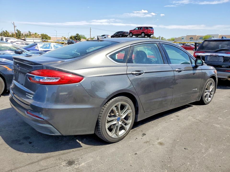 Photo 3 from auction – 2019 FORD FUSION with VIN 3FA6P0RU6KR272945