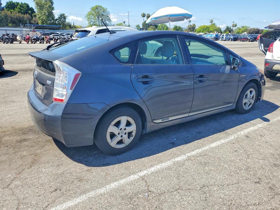 Photo 3 from auction – 2011 TOYOTA PRIUS with VIN JTDKN3DU0B1375389