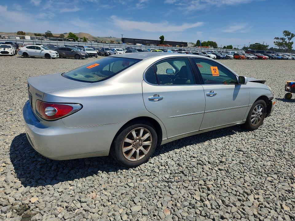 Photo 3 from auction – 2003 LEXUS ES with VIN JTHBF30G836000303