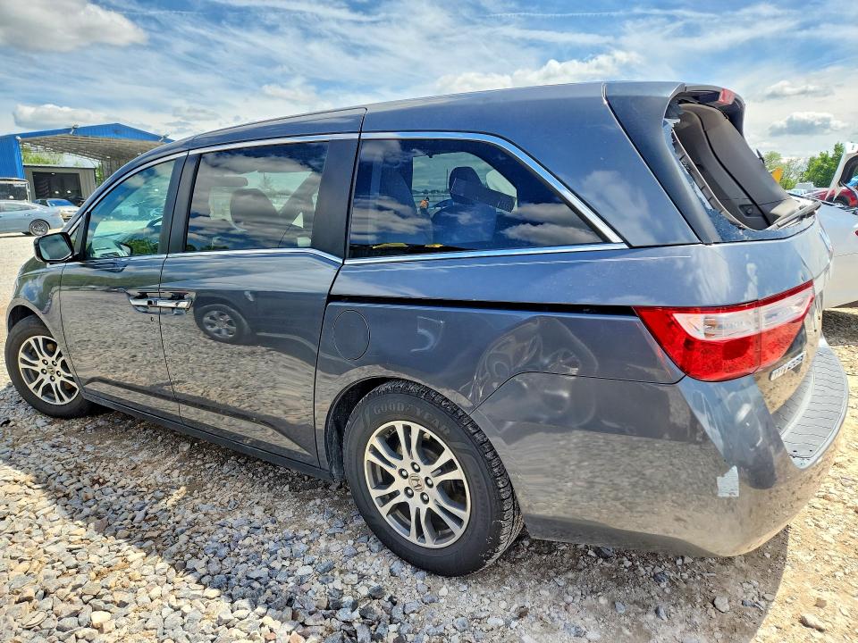 Photo 2 from auction – 2013 HONDA ODYSSEY with VIN 5FNRL5H43DB004232