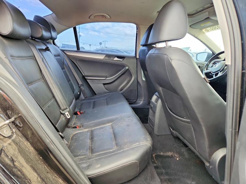 Photo 10 from auction – 2017 VOLKSWAGEN JETTA with VIN 3VWDB7AJ9HM328891