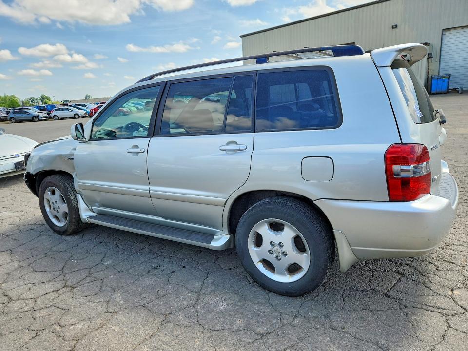 Photo 2 from auction – 2004 TOYOTA HIGHLANDER with VIN JTEEP21A540011856
