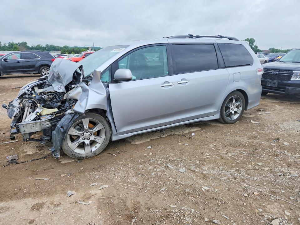 TOYOTA SIENNA 2013 with VIN 5TDXK3DC9DS399024 - Photo from auction