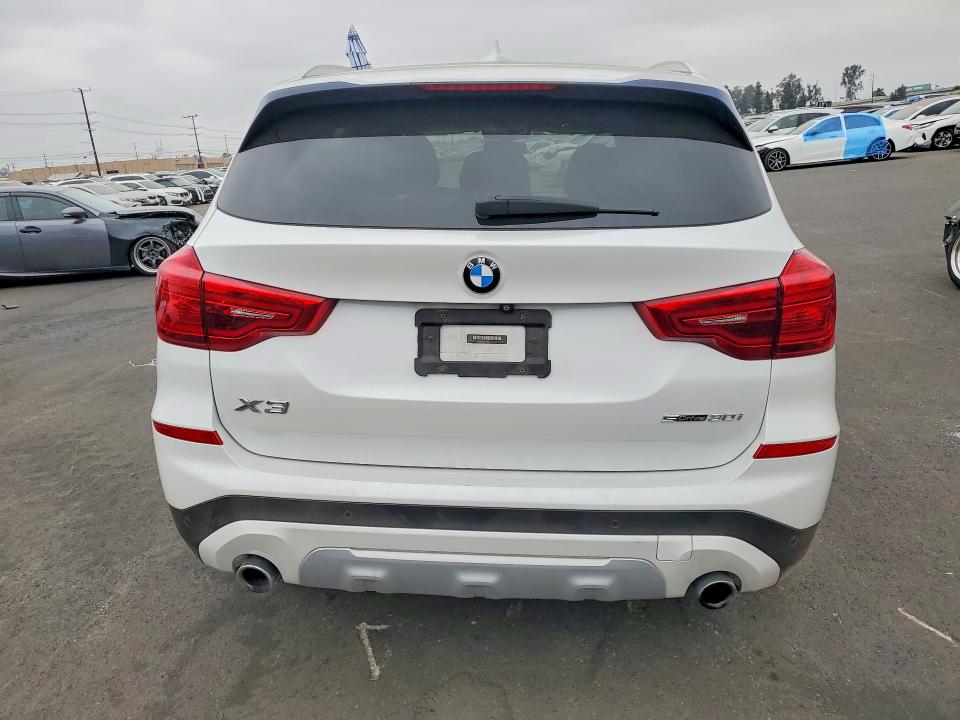 Foto 6 de la subasta – 2019 BMW X3 con VIN 5UXTR7C55KLE96371