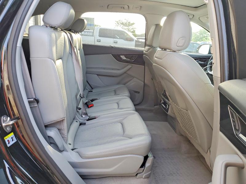 Photo 11 from auction – 2017 AUDI Q7 with VIN WA1VAAF7XHD030375