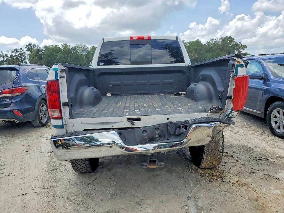 Снимка 6 от търг – 2018 RAM 2500 с VIN 3C6UR5DL3JG243654